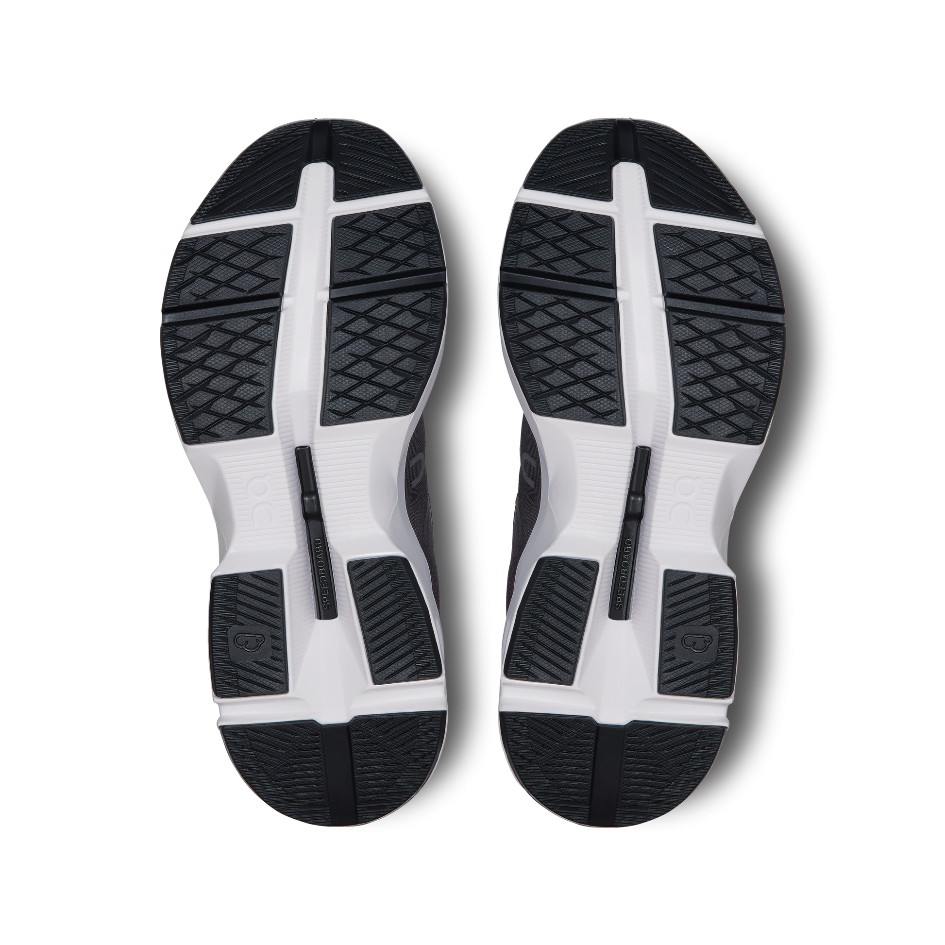 Cloudpulse - Black | White